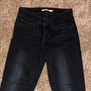 Dark wash levi jeans
